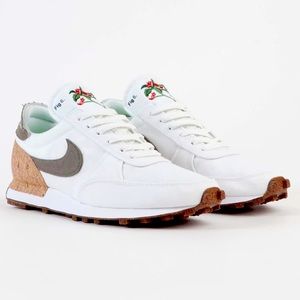 Nike Daybreak Type Pagoda Men’s Size 10 White Galactic Jade - Used